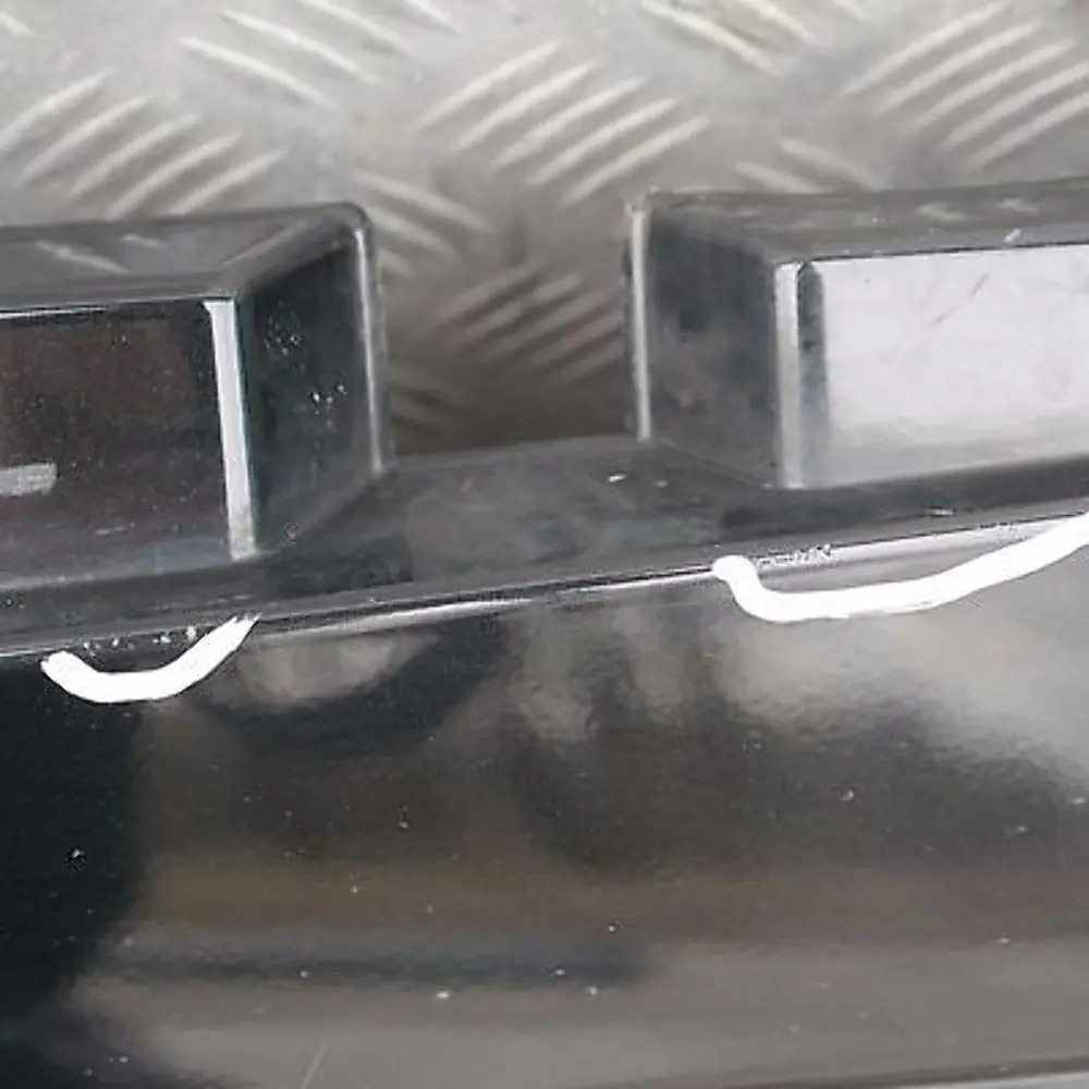 BMW E87 Listello portiera Apertura Gonna sinistra nero Zaffiro Metallizzato - SKU 0032949-BS - Numero di parte 51770032949