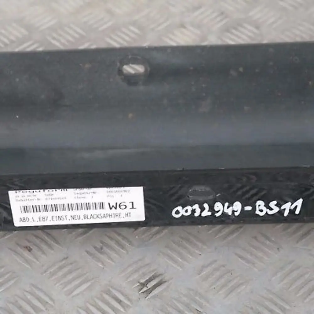 BMW 1 E87 Nakładka próg lewy black saphire 475 - SKU 0032949-BS11 - Numer Części 32949