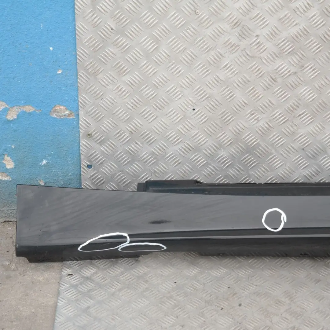 BMW9 E87 Listello Portiera Apertura Gonna SX Black Sapphire Metallizzato per con numero di parte 32949 BMW9 E87 Listello Portiera Apertura Gonna SX Black Sapphire Metallizzato - SKU 0032949-BS19 - Numero di parte 32949