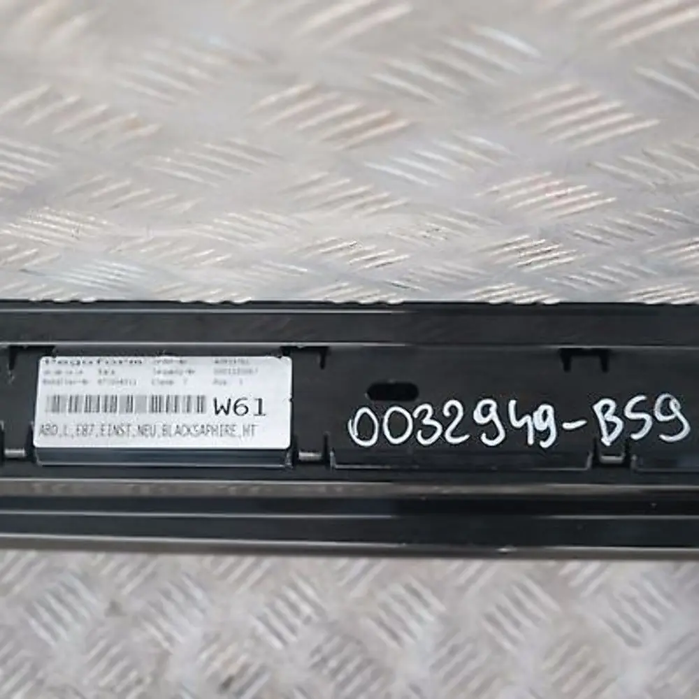 BMW 9 E87 Faldón lateral izquierdo Black Sapphire Metallic- 475 - SKU 0032949-BS9 - Número de pieza 32949