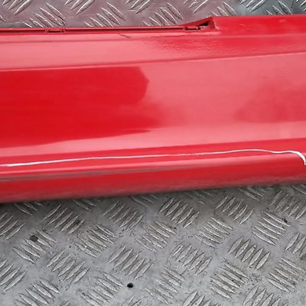 BMW E87 Sill Strip Faldón Lateral Izquierdo Japanrot - 438 - SKU 0032949-JR - Número de pieza 51770032949