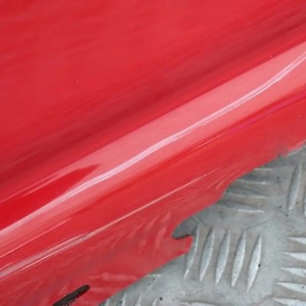 BMW 1 10 E87 Bas de Porte Couverture Seuil a Gauche Rouge Japon Rouge 438 - SKU 0032949-JR10 - Numéro de pièce 32949