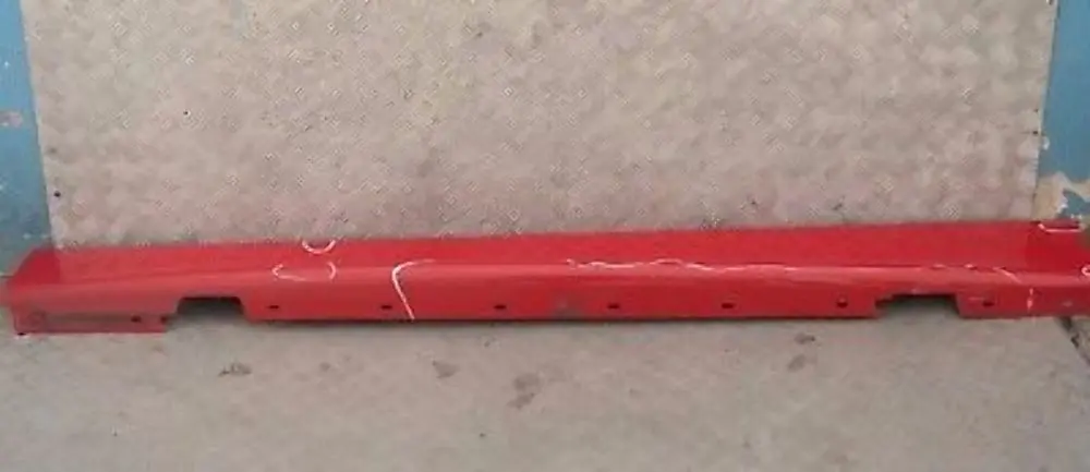 Nakładka próg lewy Japanrot 438 do BMW 1 E87 o numerze 32949 BMW 1 E87 Nakładka próg lewy Japanrot 438 - SKU 0032949-JR10 - Numer Części 32949