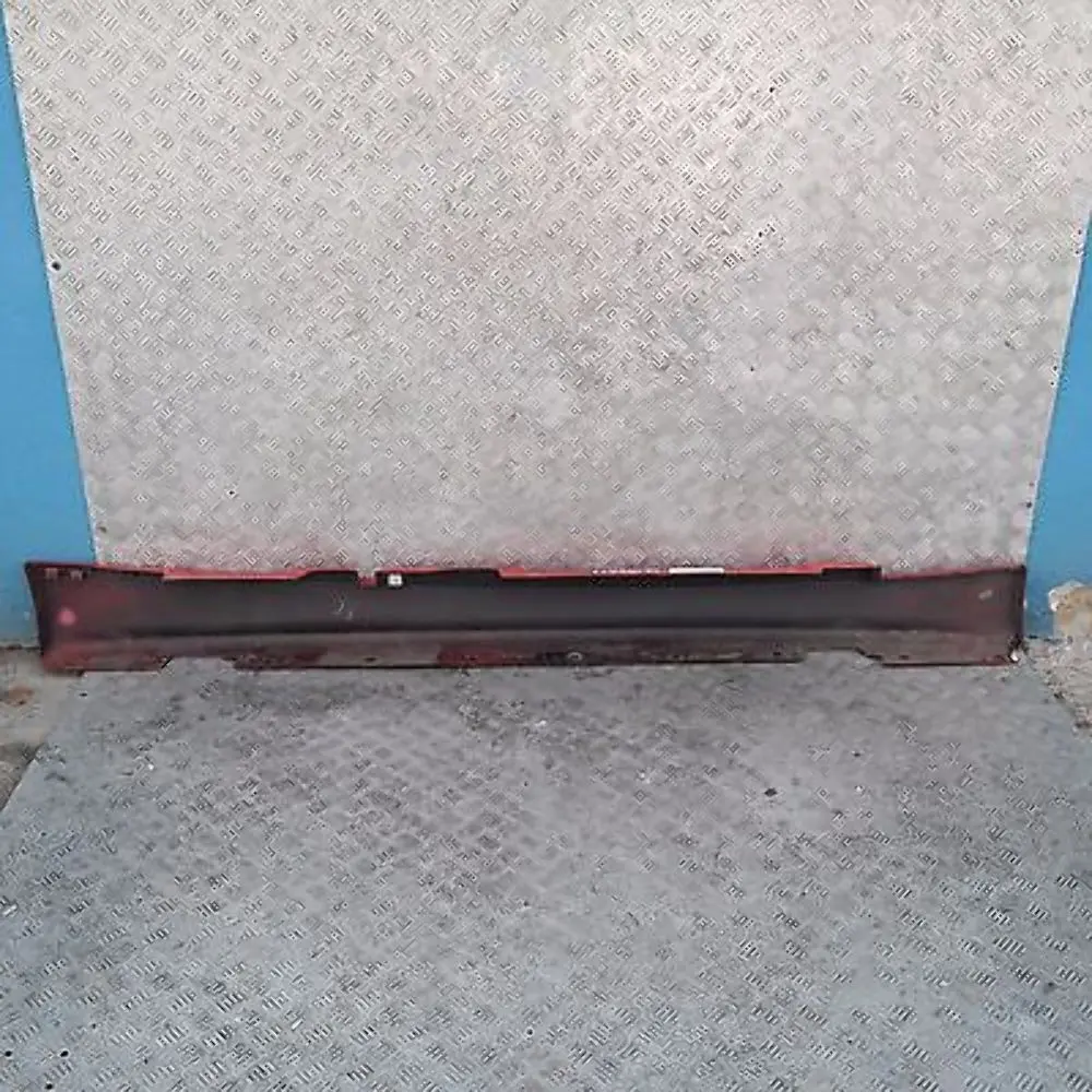 Listwa Progowa Boczna Lewa Czerwona Japanrot - 438 do BMW E87 o numerze 51770032949 BMW E87 Listwa Progowa Boczna Lewa Czerwona Japanrot - 438 - SKU 0032949-JR4 - Numer Części 51770032949