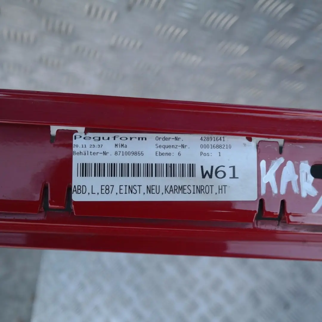 Schwellerleiste Blende Schweller links Karmesinrot Rot A61 für BMW 1 er E87 mit Teilenummer 51770032949 BMW 1 er E87 Schwellerleiste Blende Schweller links Karmesinrot Rot A61 - SKU 0032949-KAR - Teilenummer 51770032949