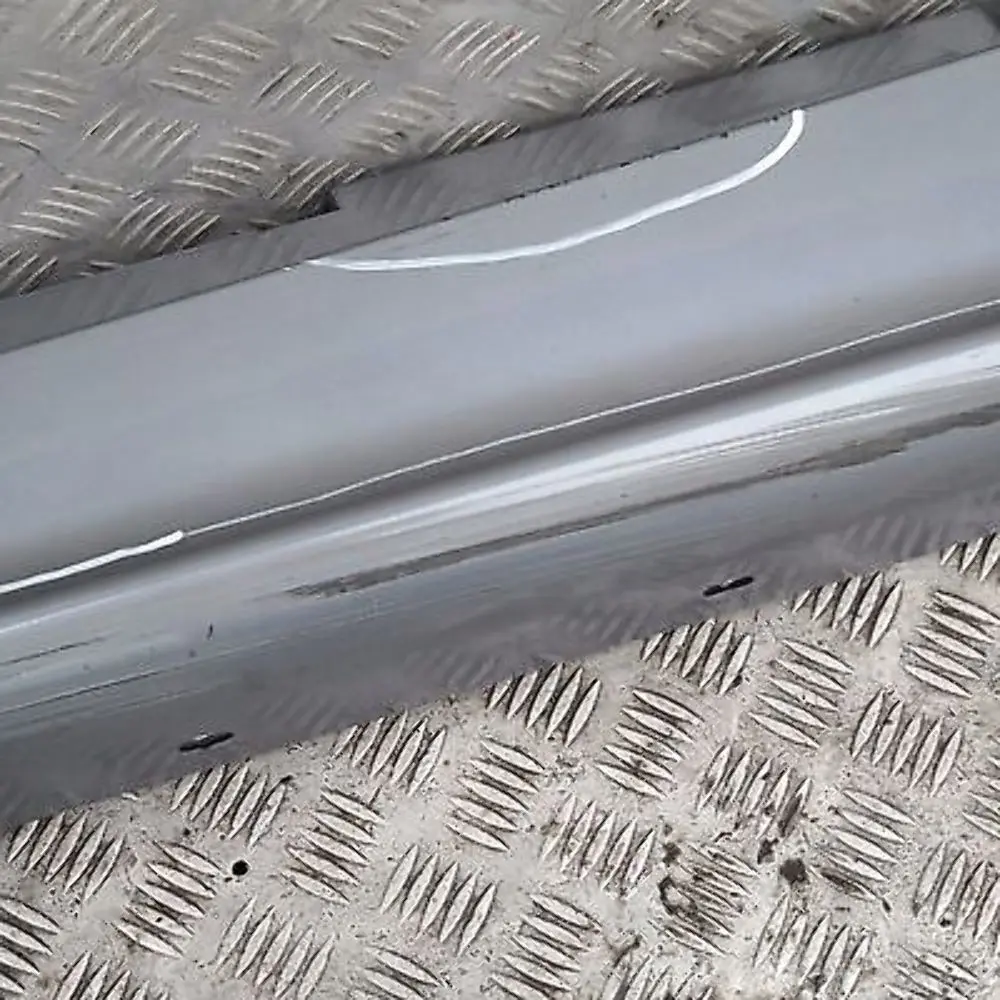 BMW 1 er E87 Schwellerleiste Blende Schweller links Quarzblau Blau Metallic - SKU 0032949-QB1 - Teilenummer 51770032949