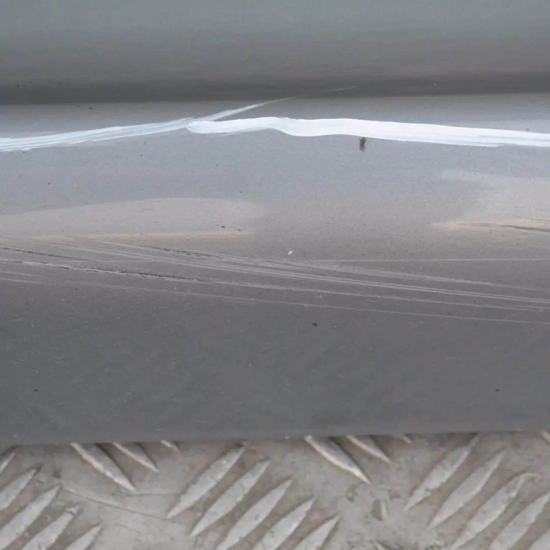 Schwellerleiste Blende Schweller links Quarzblau Blau Metallic für BMW 1 er E87 mit Teilenummer 32949 BMW 1 er E87 Schwellerleiste Blende Schweller links Quarzblau Blau Metallic - SKU 0032949-QB20 - Teilenummer 32949