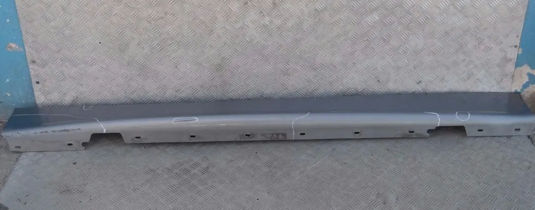 BMW E87 Sill Strip Side Skirt Left Quarzblau Blau Blue Metallic A18 - SKU 0032949-QB21 - Número de pieza 32949