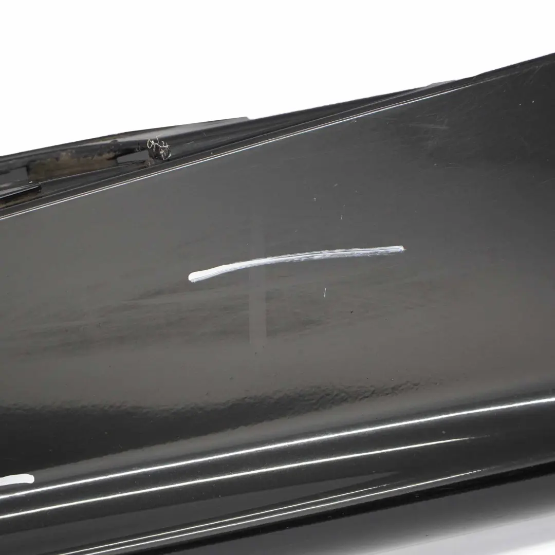 Sill Strip Faldón Lateral Izquierdo Schwarz 2 - 668 para BMW E87 con número de pieza 51770032949 BMW E87 Sill Strip Faldón Lateral Izquierdo Schwarz 2 - 668 - SKU 0032949-SCH2 - Número de pieza 51770032949