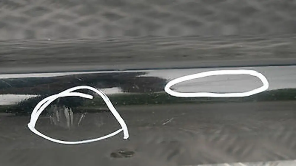 Listón de umbral faldón lateral izquierdo NEGRO 2 SCHWARZ II - 668 para BMW 4 E87 con número de pieza 51770032949 BMW 4 E87 Listón de umbral faldón lateral izquierdo NEGRO 2 SCHWARZ II - 668 - SKU 0032949-SCH4 - Número de pieza 51770032949