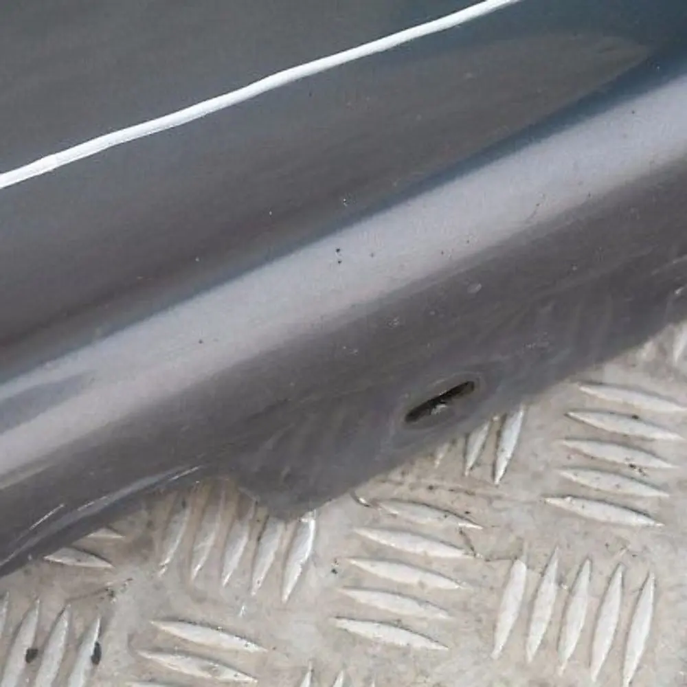 Schwellerleiste Blende Schweller links Sparkling Graphite Metallic für BMW 1 er E87 mit Teilenummer 32949 BMW 1 er E87 Schwellerleiste Blende Schweller links Sparkling Graphite Metallic - SKU 0032949-SG12 - Teilenummer 32949