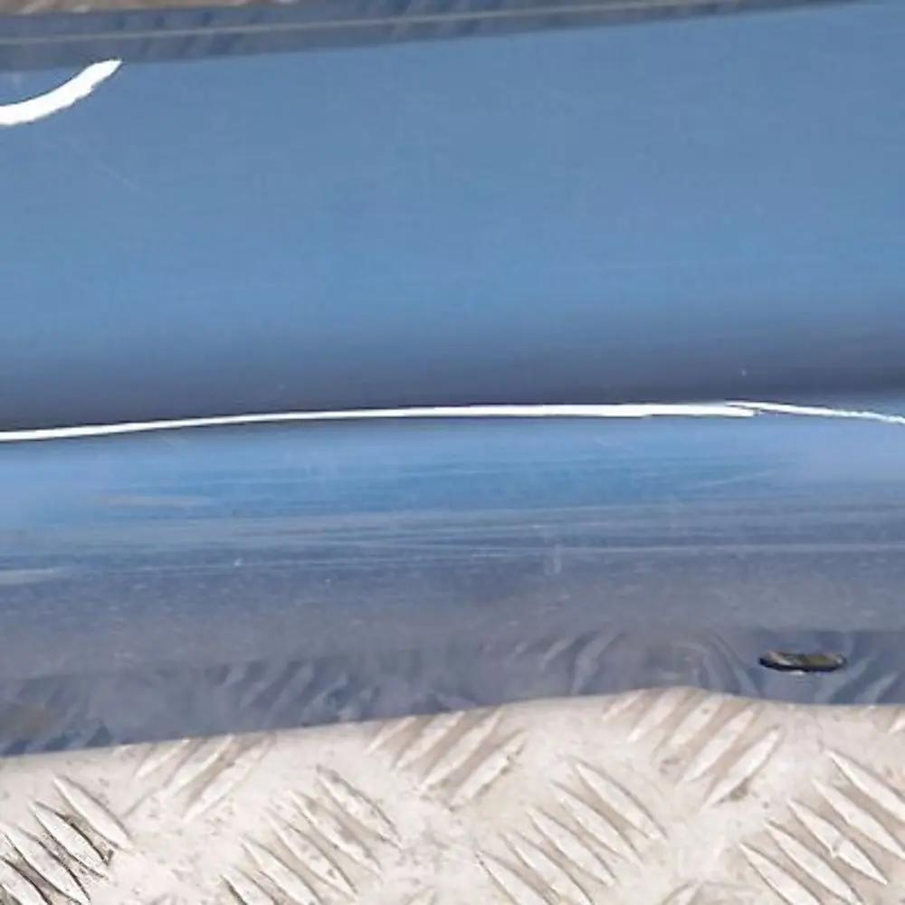 BMW E87 Sill Strip Faldón Lateral Izquierdo Sydneyblau Sydney Blue - A19 - SKU 0032949-SYD - Número de pieza 51770032949