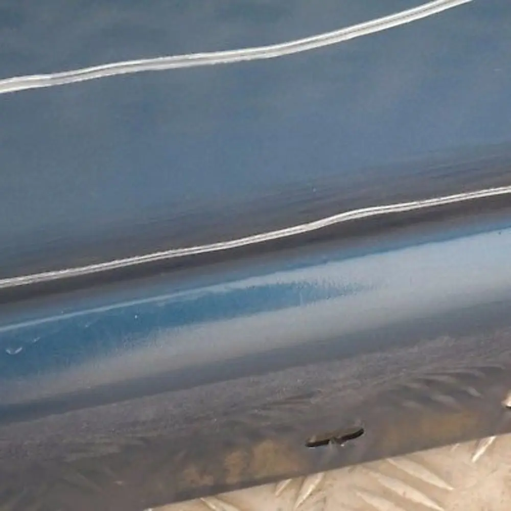 Sill Strip Faldón Lateral Izquierdo Sydneyblau Sydney Blue - A19 para BMW 10 E87 con número de pieza 32949 BMW 10 E87 Sill Strip Faldón Lateral Izquierdo Sydneyblau Sydney Blue - A19 - SKU 0032949-SYD10 - Número de pieza 32949