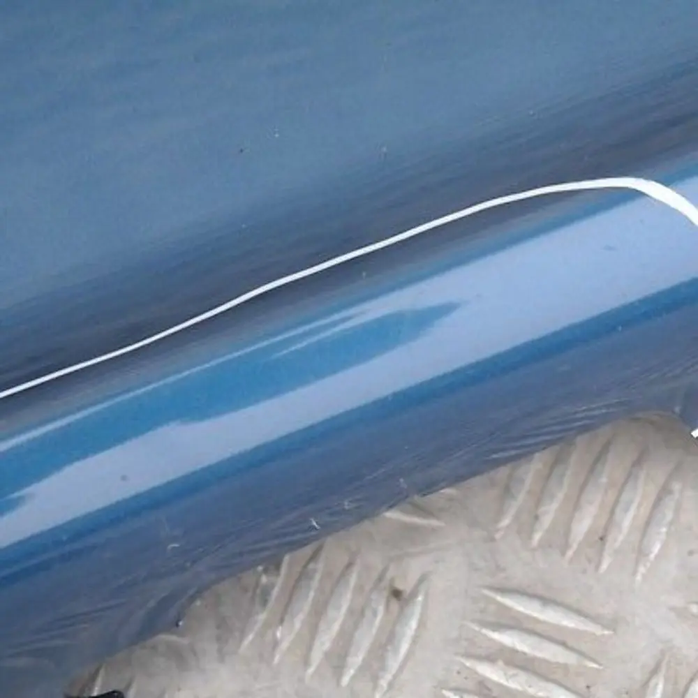 BMW 1 12 E87 Bas de Porte Couverture Seuil a Gauche Bleu de Sydney Bleu A19 - SKU 0032949-SYD12 - Numéro de pièce 32949
