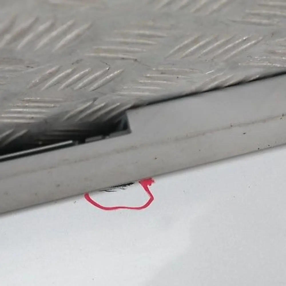 Sill strip side skirt left N/S Titansilber Metallic Silver to BMW 1 SERIES 22 E87 with Part number 32949 BMW 1 SERIES 22 E87 Sill strip side skirt left N/S Titansilber Metallic Silver - SKU 0032949-TS22 - Part number 32949