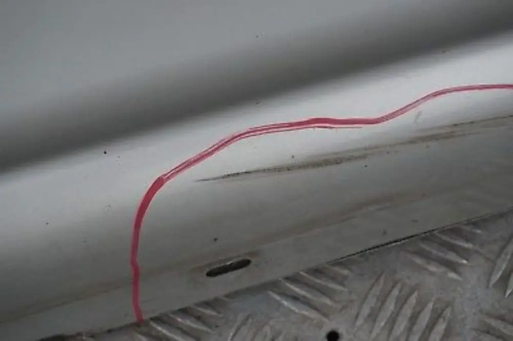 Schwellerleiste Blende Schweller links Titansilber Sliber für BMW 1 er 23 E87 mit Teilenummer 0032949 BMW 1 er 23 E87 Schwellerleiste Blende Schweller links Titansilber Sliber - SKU 0032949-TS23 - Teilenummer 0032949