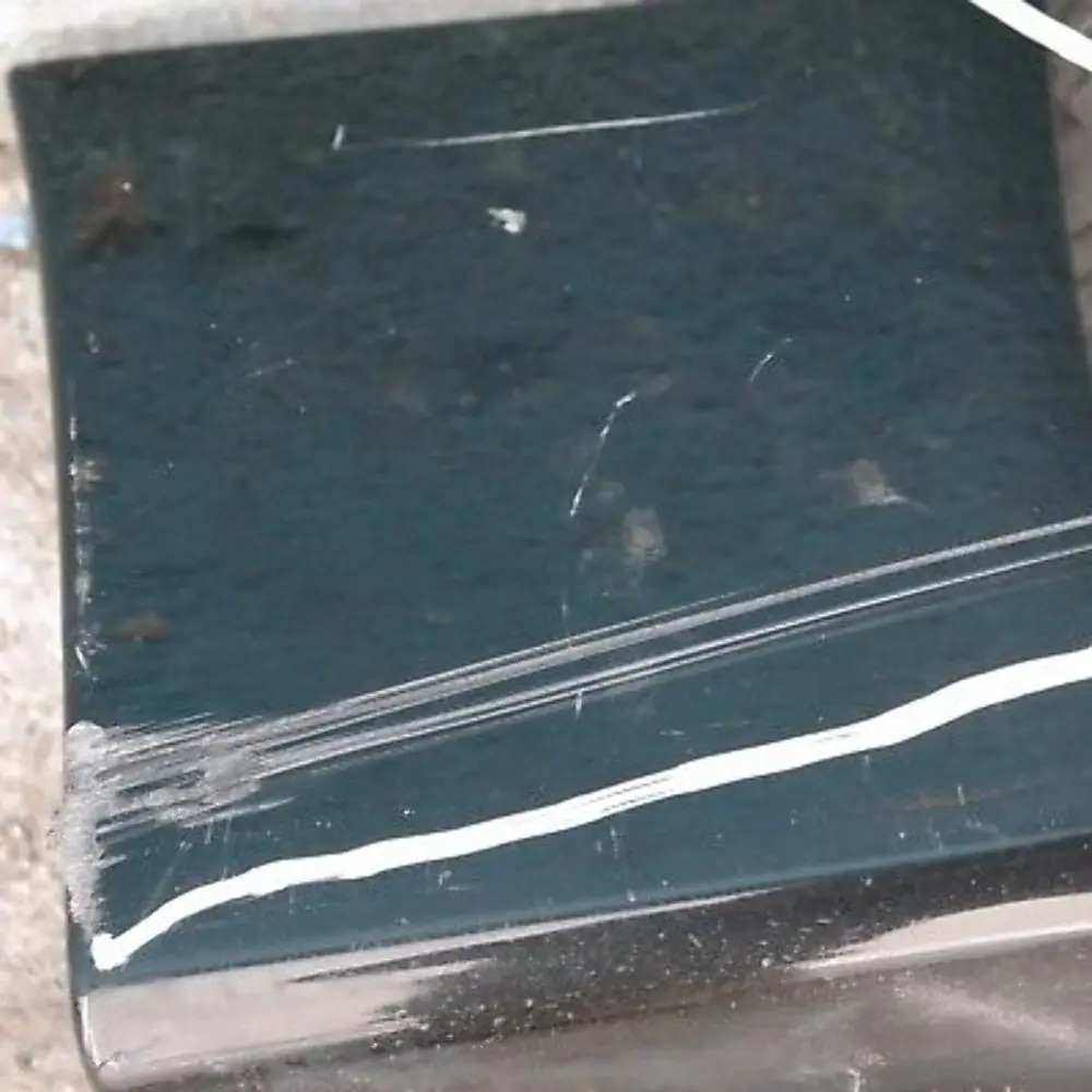 Listello Portiera Apertura Gonna Destra Black Sapphire Metallico per BMW E90 E91 con numero di parte 32950 BMW E90 E91 Listello Portiera Apertura Gonna Destra Black Sapphire Metallico - SKU 0032950-BS8 - Numero di parte 32950