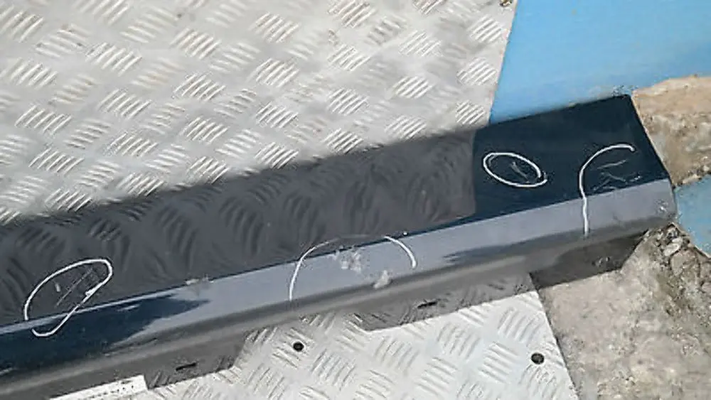 BMW E90 E91 Sill Strip Faldón Lateral Derecho Carbonschwarz Metallic 416 - SKU 0032950-CAR - Número de pieza 32950