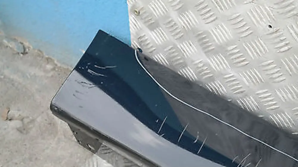 Sill Strip Side Skirt Right O/S Carbonschwarz Metallic 416 to BMW E90 E91 with Part number 32950 BMW E90 E91 Sill Strip Side Skirt Right O/S Carbonschwarz Metallic 416 - SKU 0032950-CAR - Part number 32950