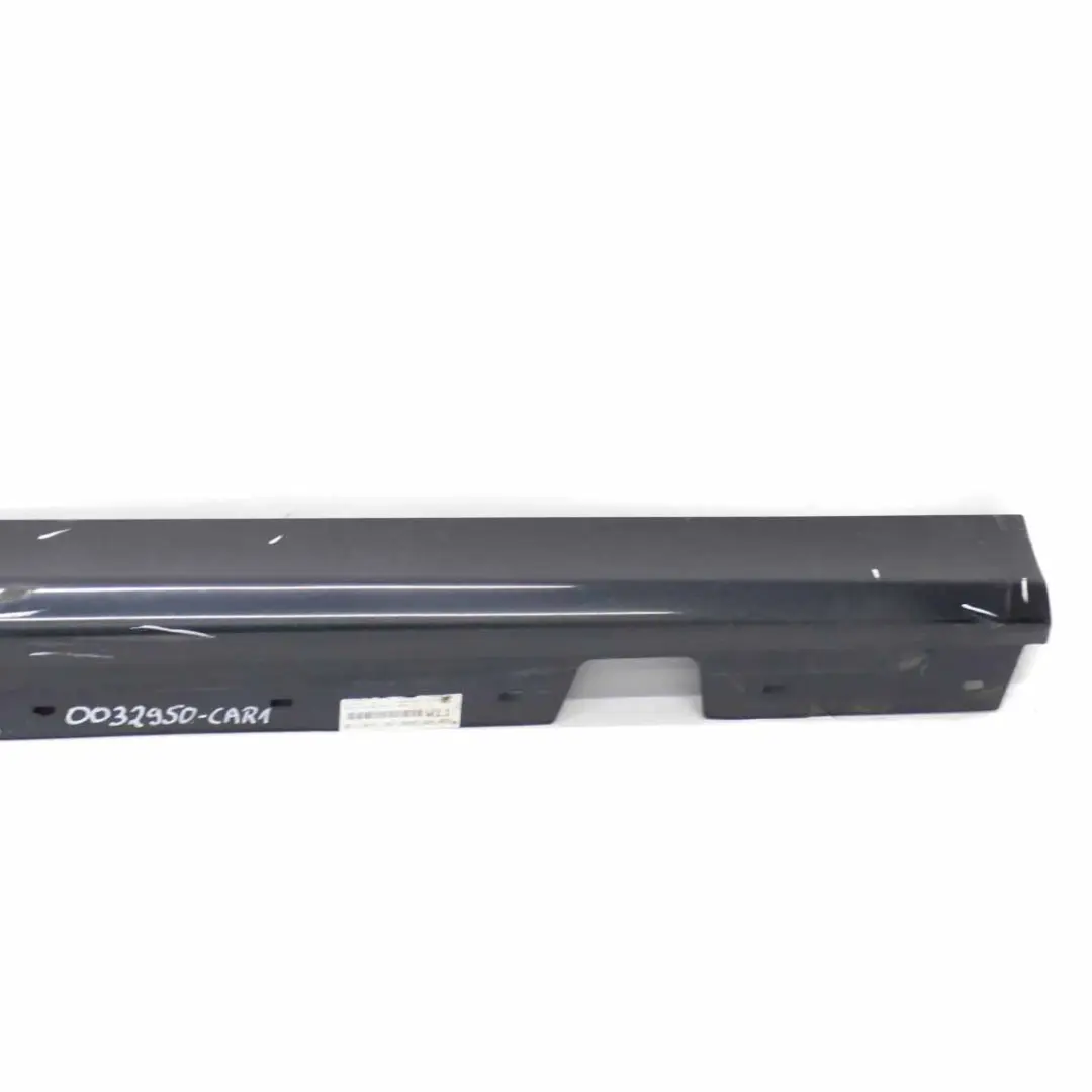 BMW E90 E91 Bas de Porte Bouchon Droit Noir de Carbone Metallique 416 - SKU 0032950-CAR1 - Numéro de pièce 0032950