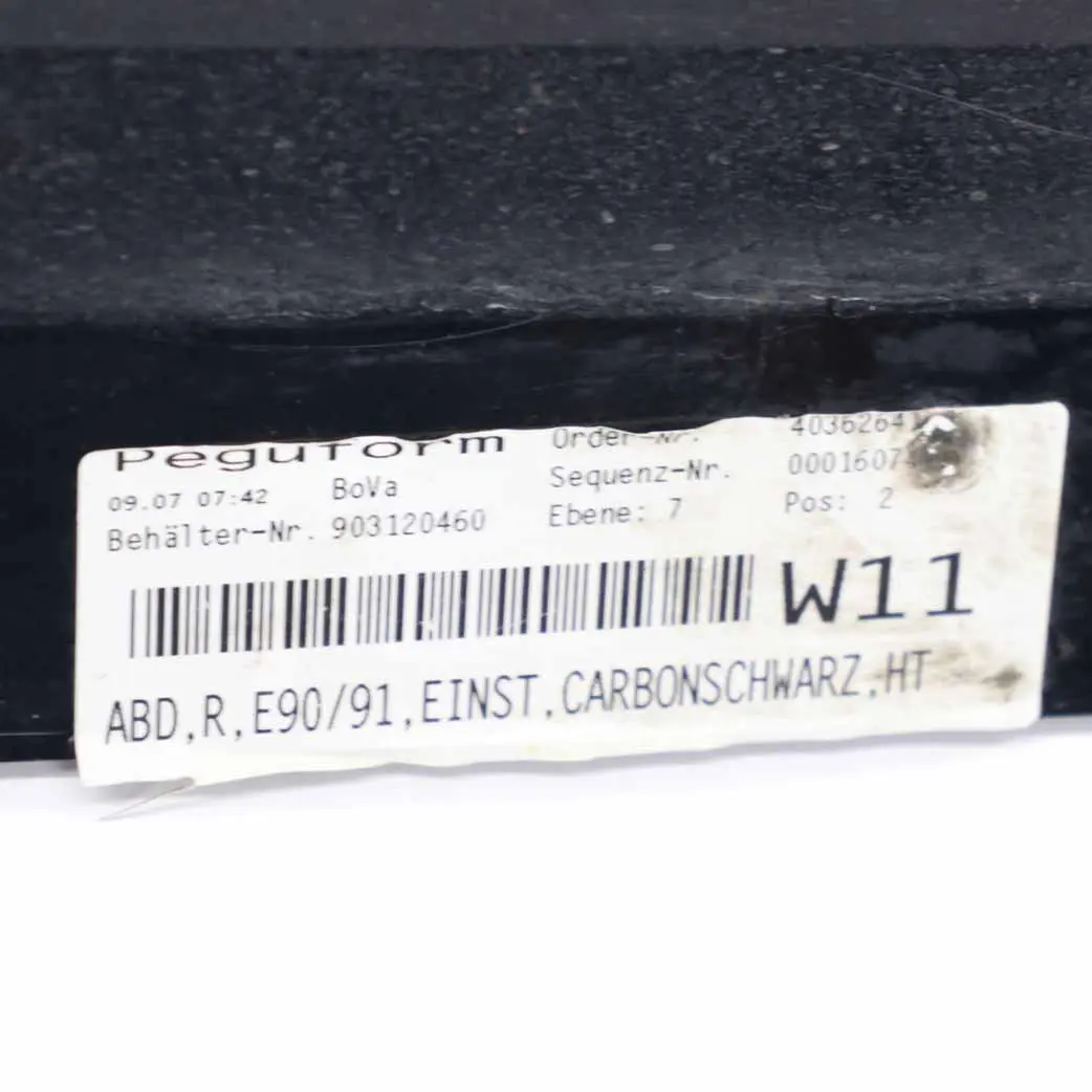 BMW E90 E91 Bas de Porte Bouchon Droit Noir de Carbone Metallique 416 - SKU 0032950-CAR1 - Numéro de pièce 0032950
