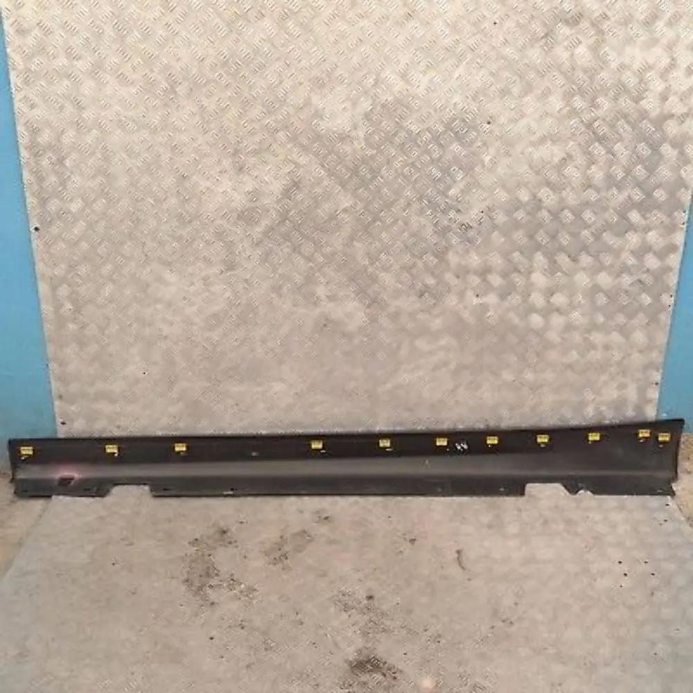 Listwa Nakładka Próg Prawy Mysticblau do BMW E90 o numerze 32950 BMW E90 Listwa Nakładka Próg Prawy Mysticblau - SKU 0032950-MYS1 - Numer Części 32950