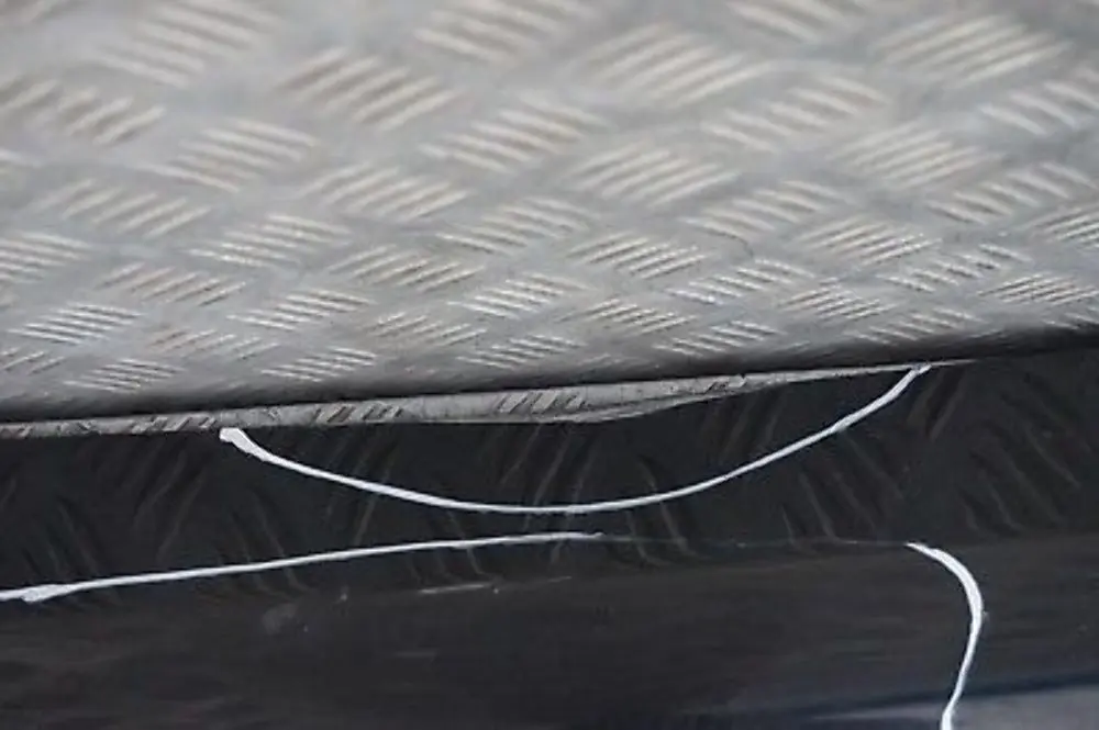 BMW 3 SERIES 4 E90 E91 Sill strip side skirt right O/S Schwarz Black 2 - 668 - SKU 0032950-SCH4 - Part number 32950