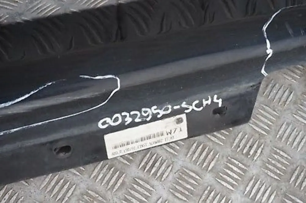 BMW E90 E91 Listello Portiera Apertura Gonna Destro Nero 2 - SKU 0032950-SCH4 - Numero di parte 32950
