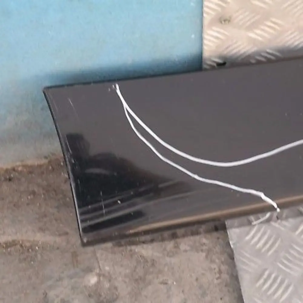 Sill strip side skirt right O/S Schwarz Black 2 - 668 to BMW 3 SERIES 6 E90 E91 with Part number 32950 BMW 3 SERIES 6 E90 E91 Sill strip side skirt right O/S Schwarz Black 2 - 668 - SKU 0032950-SCH6 - Part number 32950