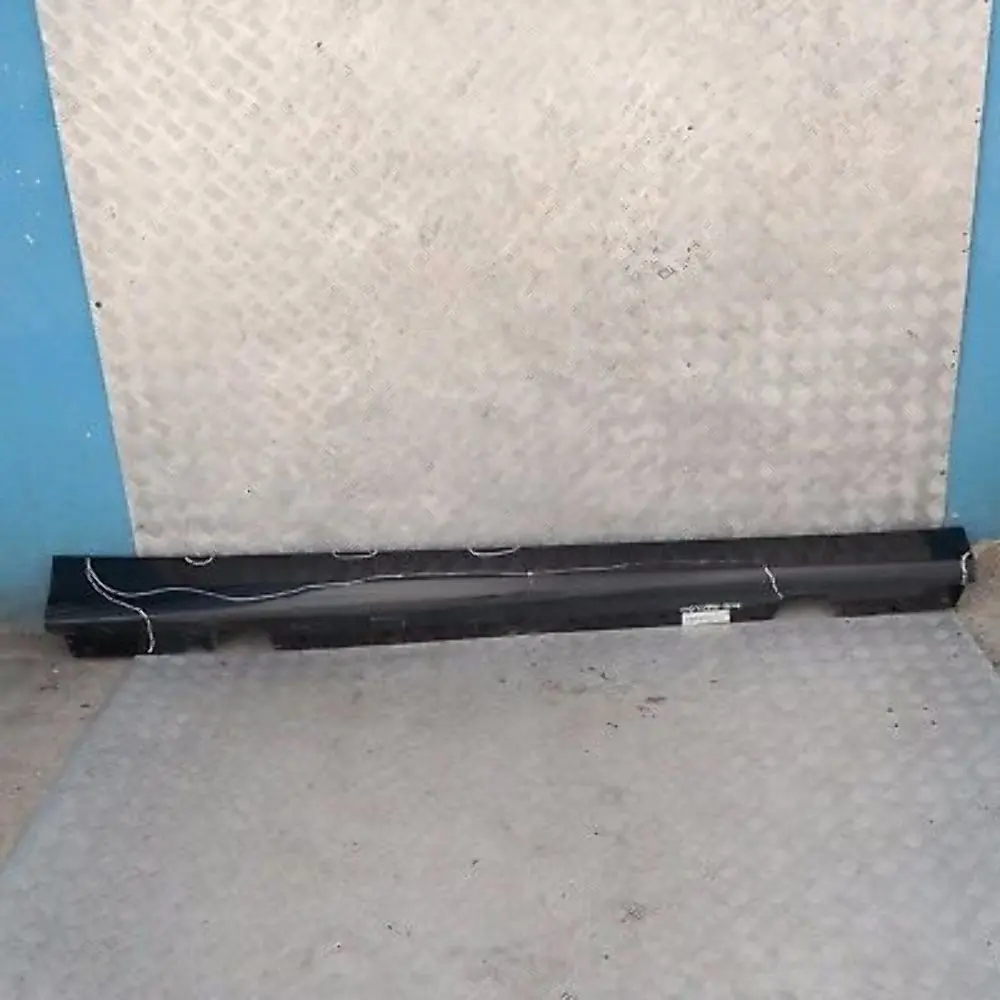 Schwellerleiste Blende Schweller rechts Schwarz 2 für BMW 3 er E90 E91 mit Teilenummer 32950 BMW 3 er E90 E91 Schwellerleiste Blende Schweller rechts Schwarz 2 - SKU 0032950-SCH6 - Teilenummer 32950
