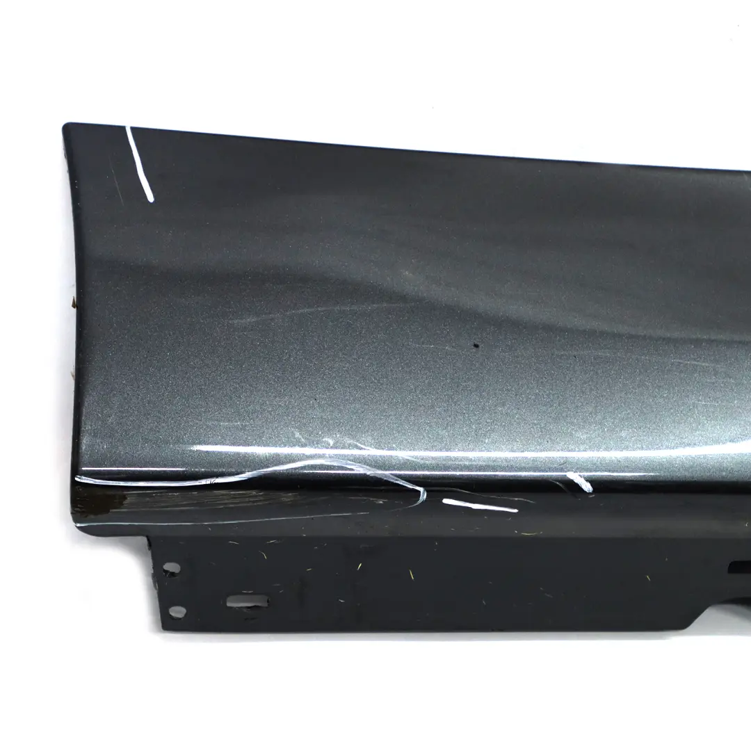 Bas de Porte Couverture Seuil Droite Mousseux Graphite - A22 pour BMW E90 E91 à propos du numéro de pièce 0032950 BMW E90 E91 Bas de Porte Couverture Seuil Droite Mousseux Graphite - A22 - SKU 0032950-SG4 - Numéro de pièce 0032950