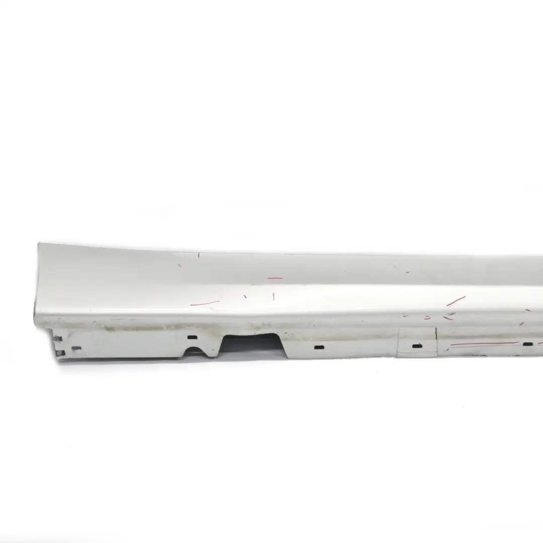 BMW E90 E91 Sill Strip Faldón lateral derecho Titansilber Metallic Silver- 354 - SKU 0032950-TS2 - Número de pieza 51770032950