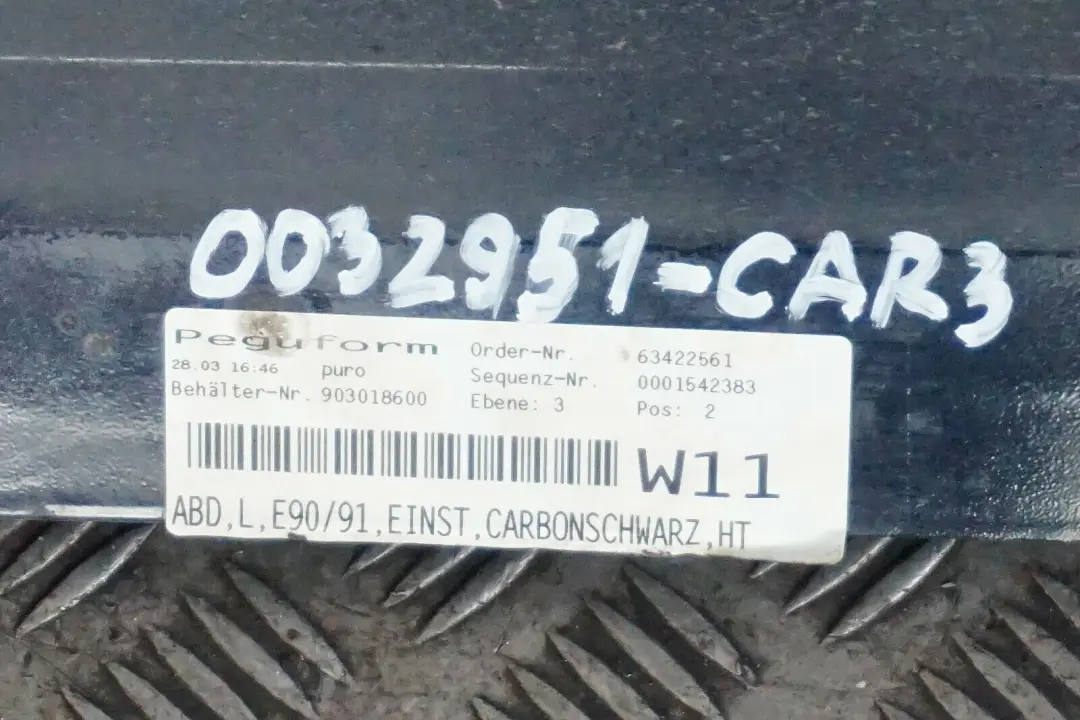 listwa nakładka próg lewy carbonschwarz do BMW E90 o numerze 0032951 BMW E90 listwa nakładka próg lewy carbonschwarz - SKU 0032951-CAR3 - Numer Części 0032951