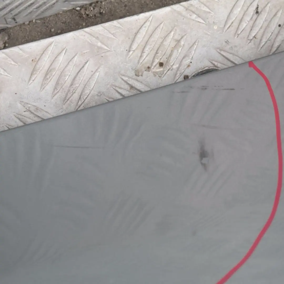 Listón Umbral Lateral Faldón Izquierdo Arktis Metálico - A34 para BMW E90 E91 con número de pieza 0032951 BMW E90 E91 Listón Umbral Lateral Faldón Izquierdo Arktis Metálico - A34 - SKU 0032951-AM1 - Número de pieza 0032951