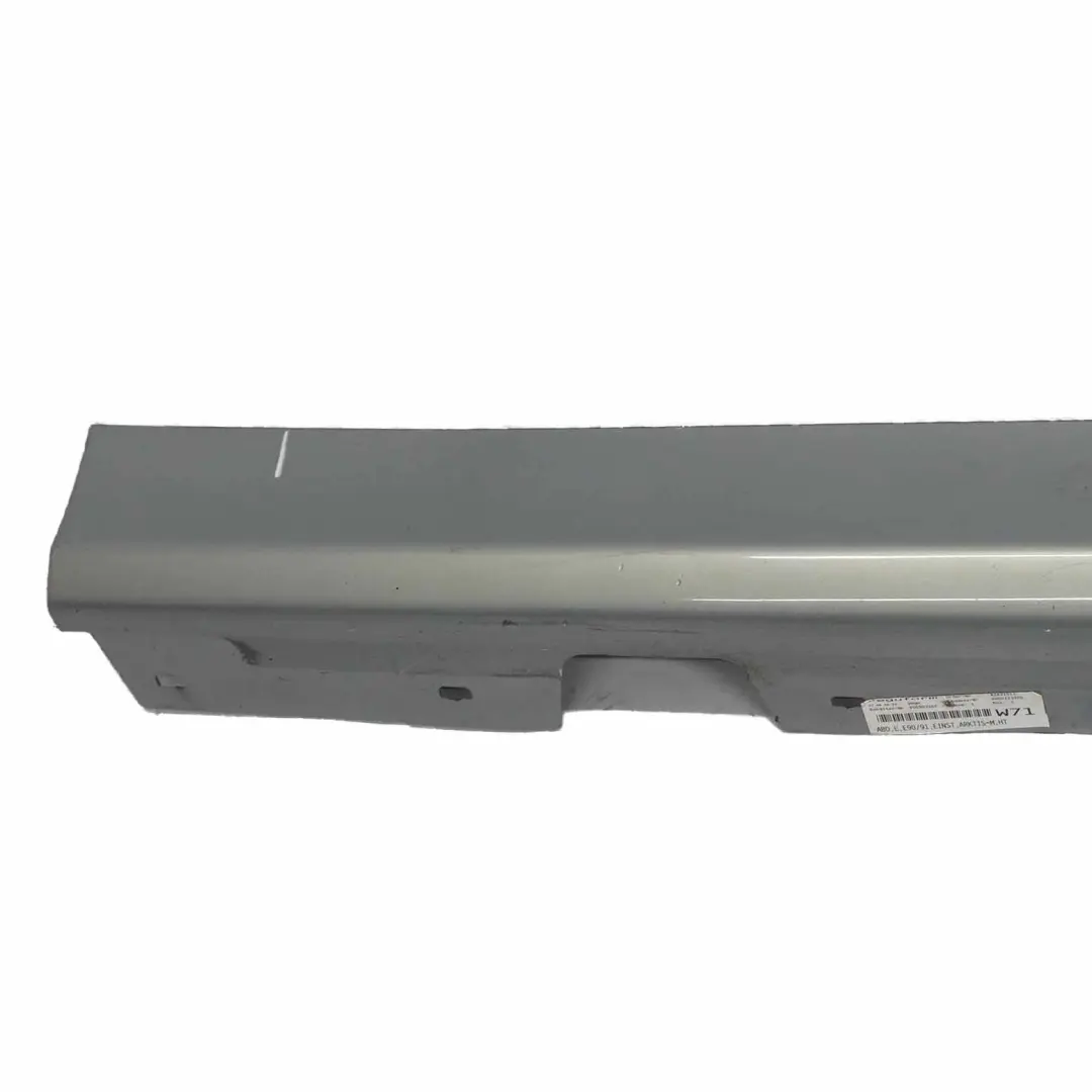 Próg Listwa Lewa Arktis - A34 do BMW E90 E91 o numerze 0032951 BMW E90 E91 Próg Listwa Lewa Arktis - A34 - SKU 0032951-AM2 - Numer Części 0032951