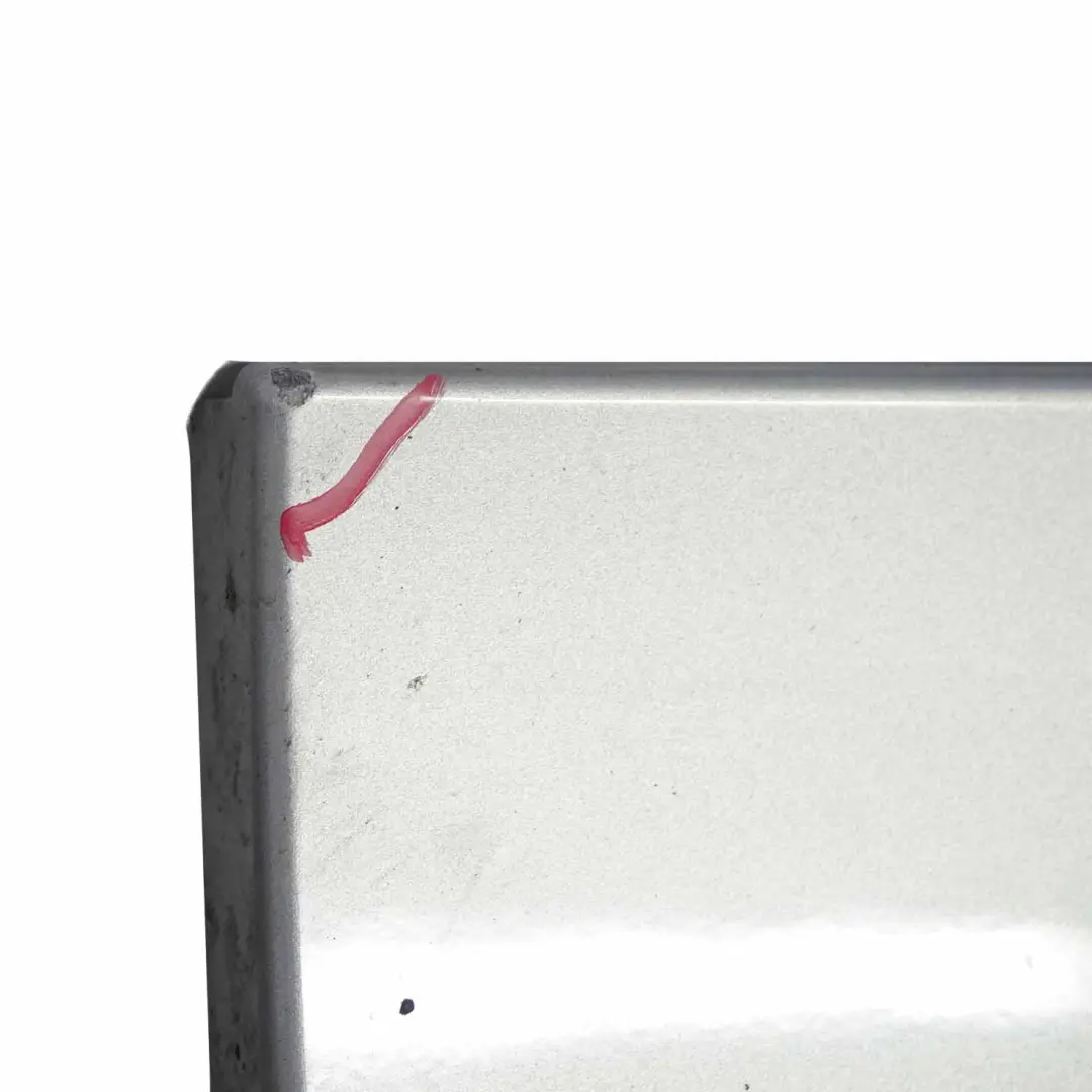 Schwellerleiste Blende Schweller Links Arktis Metallic - A34 für BMW E90 E91 mit Teilenummer 0032951 BMW E90 E91 Schwellerleiste Blende Schweller Links Arktis Metallic - A34 - SKU 0032951-AM4 - Teilenummer 0032951