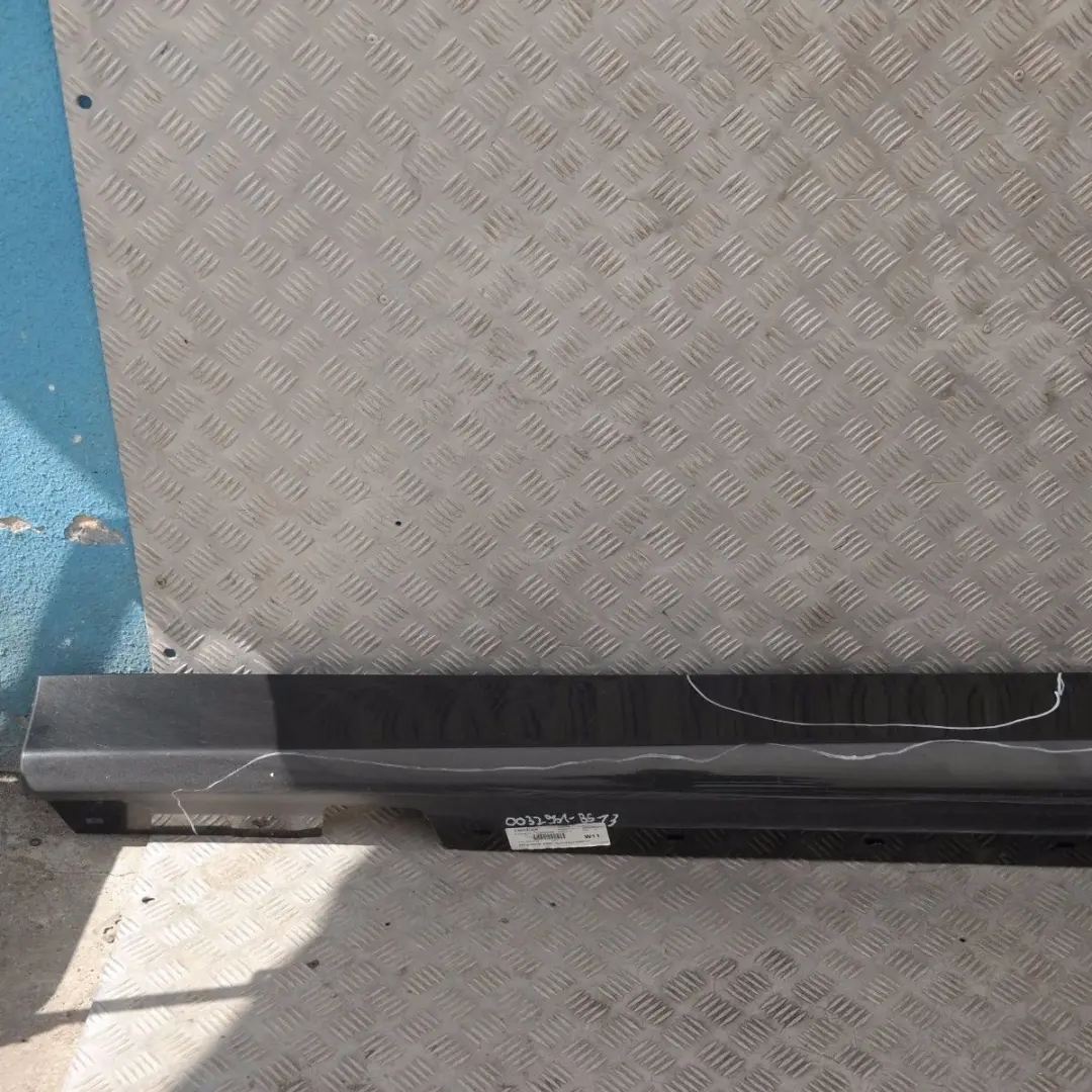 Listwa Nakładka Próg Lewy Black Sapphire do BMW E90 o numerze 51770032951 BMW E90 Listwa Nakładka Próg Lewy Black Sapphire - SKU 0032951-BS13 - Numer Części 51770032951
