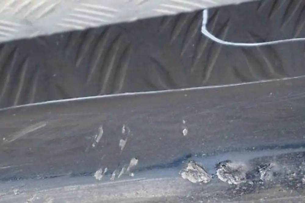 Listwa Próg Lewy Carbonschwarz 416 do BMW E90 o numerze 0032951 BMW E90 Listwa Próg Lewy Carbonschwarz 416 - SKU 0032951-CAR2 - Numer Części 0032951