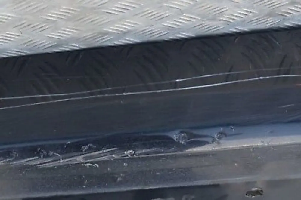 Listwa Próg Lewy Carbonschwarz 416 do BMW E90 o numerze 0032951 BMW E90 Listwa Próg Lewy Carbonschwarz 416 - SKU 0032951-CAR2 - Numer Części 0032951