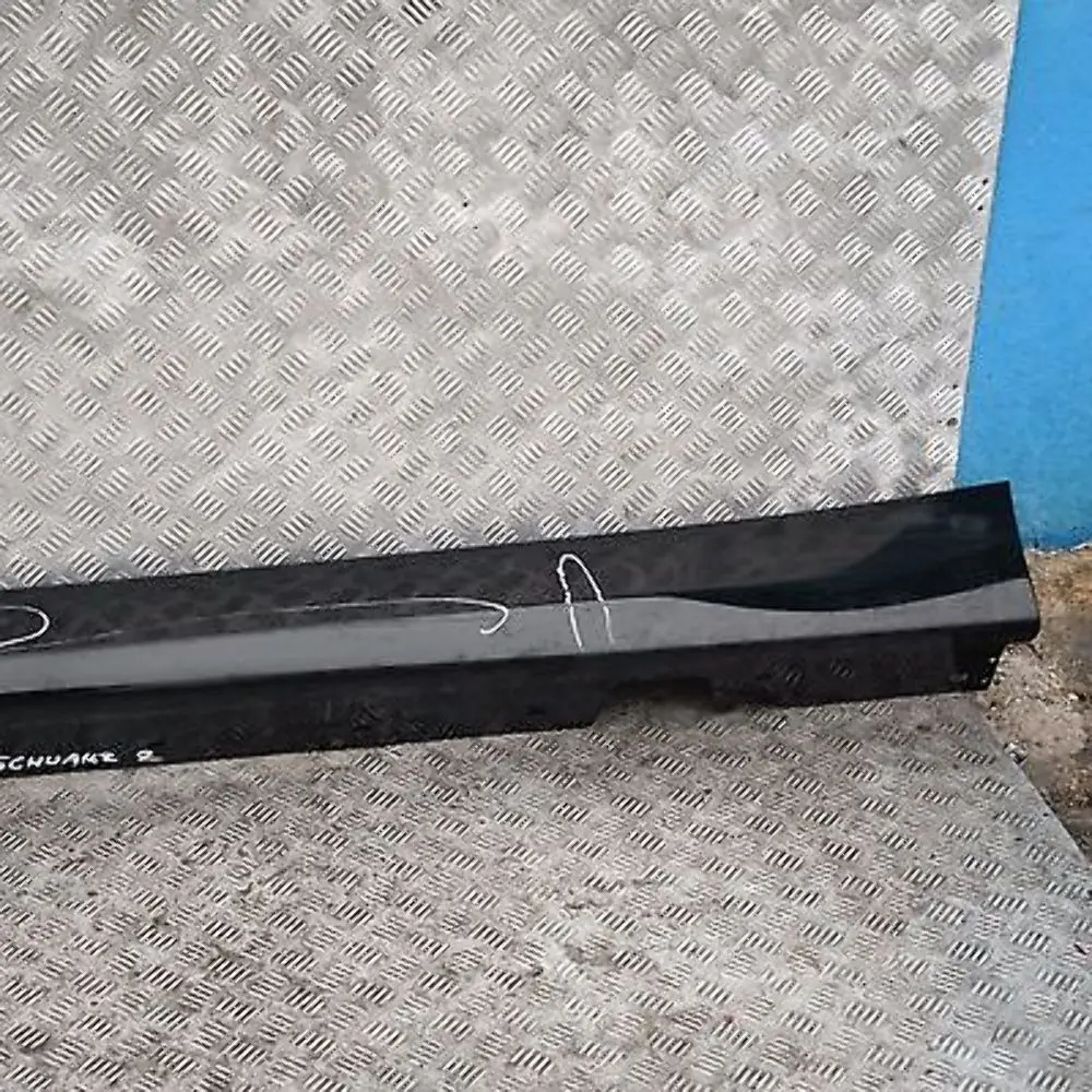 BMW E90 E91 Sill Strip Faldón Lateral Izquierdo Schwarz 2 - 668 - SKU 0032951-SCH2 - Número de pieza 32951