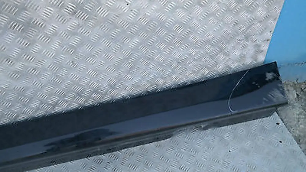  Striscia Davanzale BMW E90 E91 Gonna Laterale Sinistra Schwarz Nero 2 - 668 - SKU 0032951-SCH4 - Numero di parte 32951