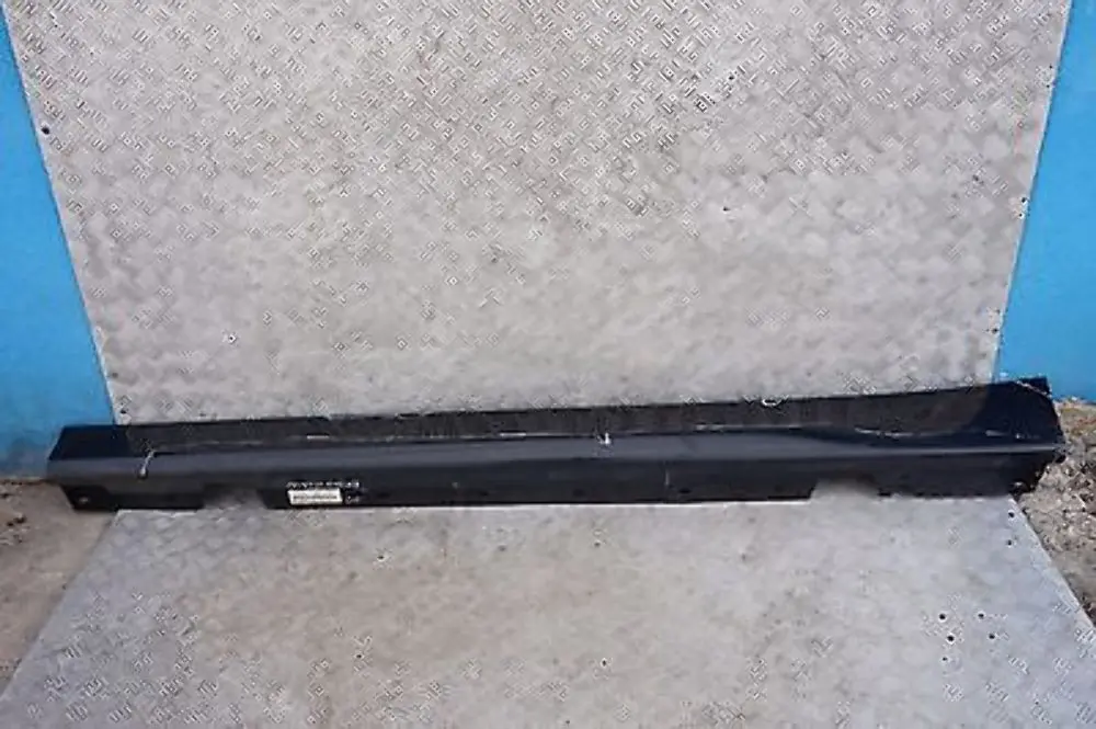 BMW E90 E91 Listón umbral faldón lateral izquierdo Negro Schwarz 2 - SKU 0032951-SCH8 - Número de pieza 32951