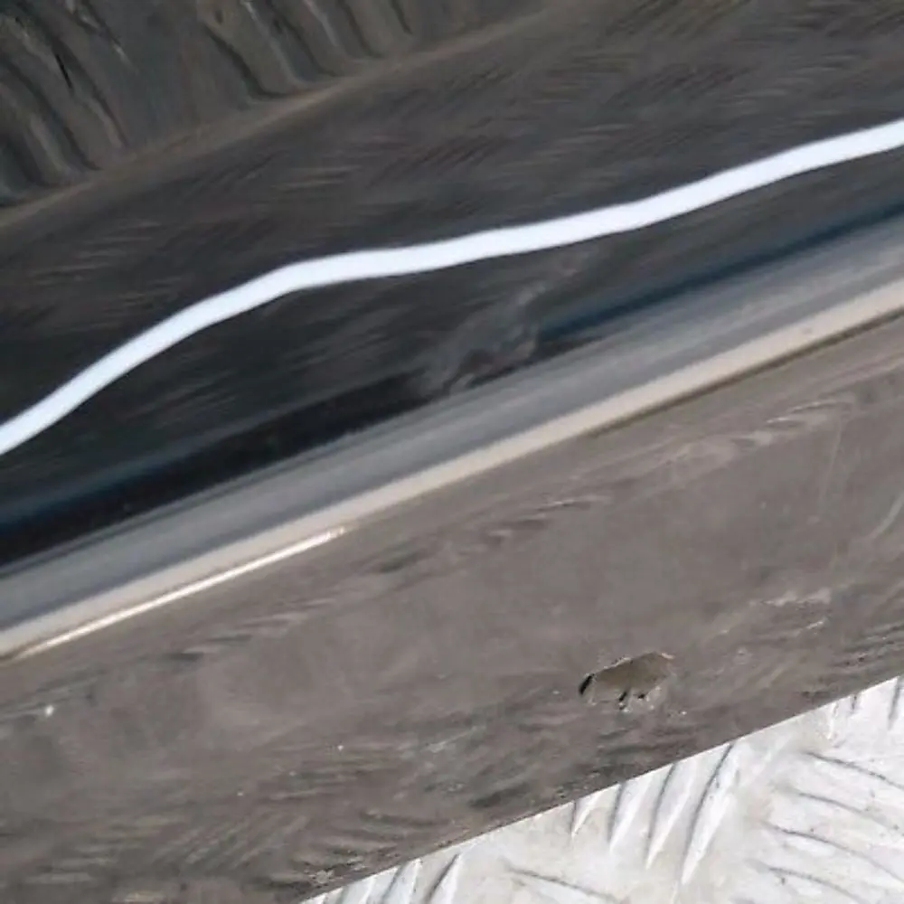 Bas de Porte Couverture Seuil Gauche de Coloris Noir pour BMW 3 E90 E91 à propos du numéro de pièce 32951 BMW 3 E90 E91 Bas de Porte Couverture Seuil Gauche de Coloris Noir - SKU 0032951-SCH9 - Numéro de pièce 32951