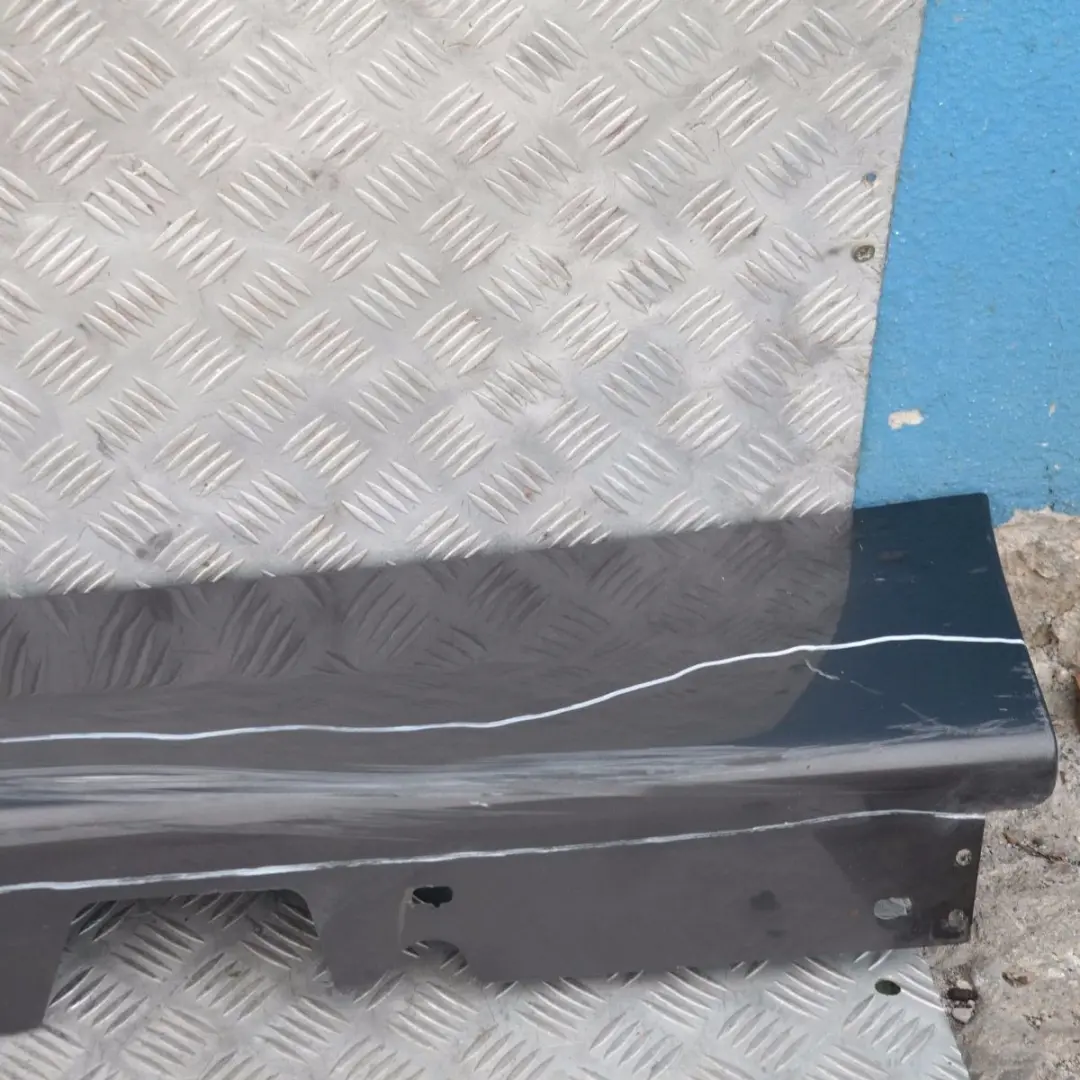 Sill Strip Faldón Lateral Izquierdo Sparkling Graphite 00 para BMW E90 E91 con número de pieza 32951 BMW E90 E91 Sill Strip Faldón Lateral Izquierdo Sparkling Graphite 00 - SKU 0032951-SG15 - Número de pieza 32951