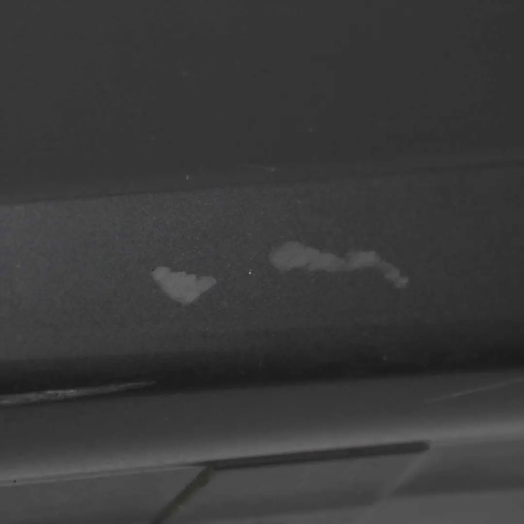 Sill Strip Faldon Lateral Izquierdo Sparkling Graphite Metallic A22 para BMW E90 E91 con número de pieza 0032951 BMW E90 E91 Sill Strip Faldon Lateral Izquierdo Sparkling Graphite Metallic A22 - SKU 0032951-SG3 - Número de pieza 0032951