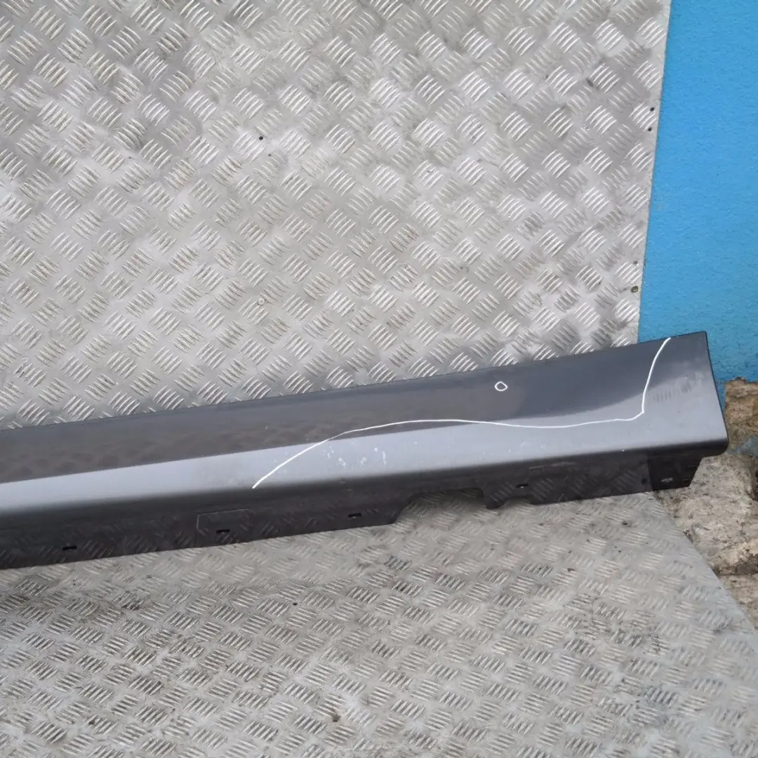 Sill Strip Side Trim Skirt Left Sparkling Graphite A22 para BMW E90 E91 con número de pieza 51770032951 BMW E90 E91 Sill Strip Side Trim Skirt Left Sparkling Graphite A22 - SKU 0032951-SG8 - Número de pieza 51770032951