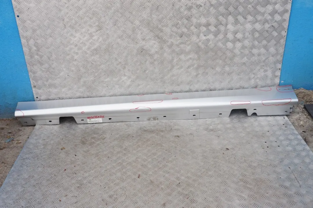 BMW E90 E91 Listello Portiera Apertura Gonna SX Argento-Titanio IN Argento - SKU 0032951-TS6 - Numero di parte 32951