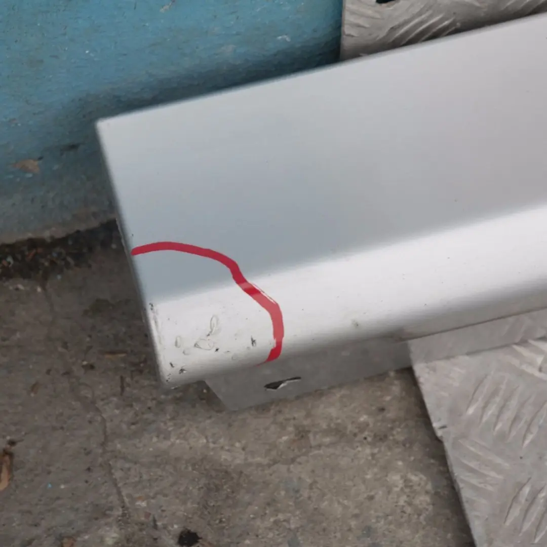 Bas de Porte Couverture Seuil a Gauche Argent Titane, Argent pour BMW 3 E90 E91 à propos du numéro de pièce 32951 BMW 3 E90 E91 Bas de Porte Couverture Seuil a Gauche Argent Titane, Argent - SKU 0032951-TS7 - Numéro de pièce 32951