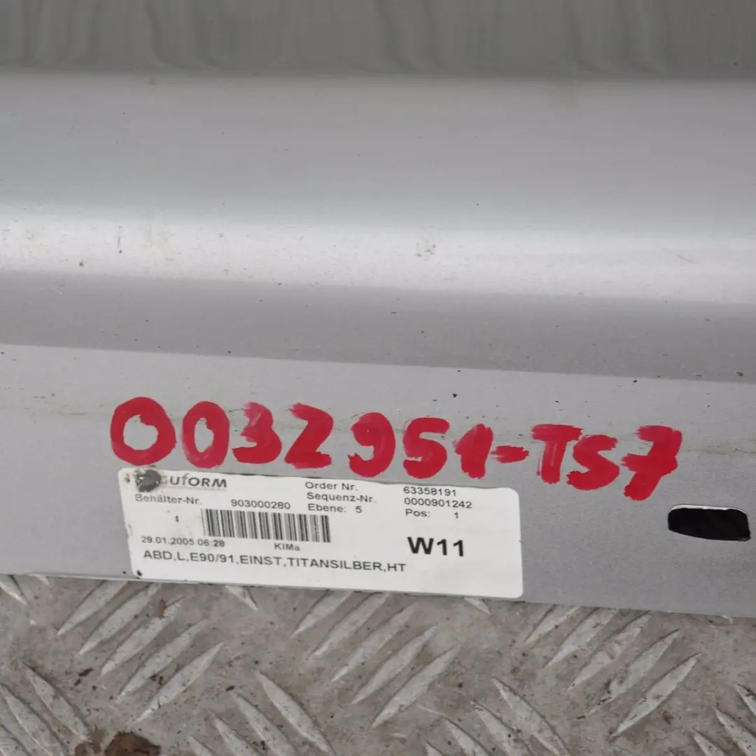 Sill Strip Side Skirt Left Titansilber Silver Silber para BMW Serie 3 7 E90 E91 con número de pieza 32951 BMW Serie 3 7 E90 E91 Sill Strip Side Skirt Left Titansilber Silver Silber - SKU 0032951-TS7 - Número de pieza 32951