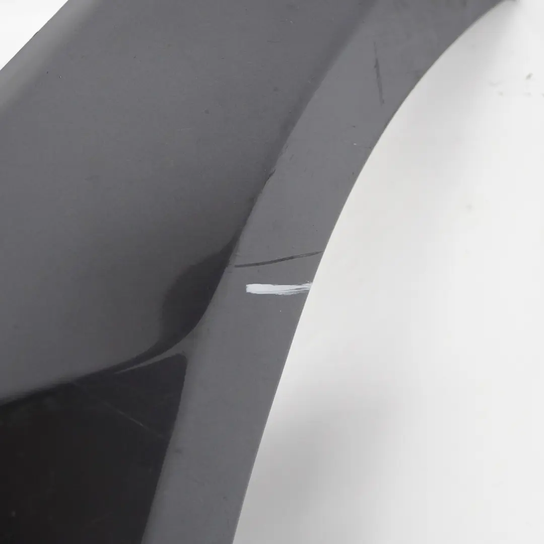 Zderzak Przedni Sparkling Graphite - A22 do BMW E90 o numerze 0033167 BMW E90 Zderzak Przedni Sparkling Graphite - A22 - SKU 0033167-SG2 - Numer Części 0033167